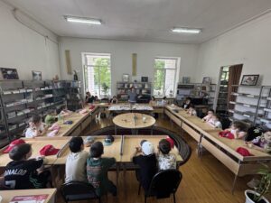 Чтение и обсуждение народных сказок: «Женитьба Айдемиркана» и «Фатима»