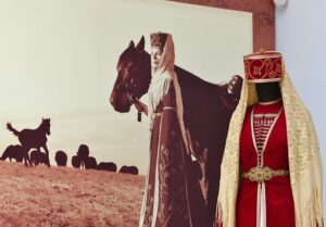 Мадина Хацукова и философия адыгского костюма.