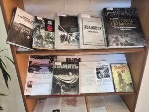 Книжная экспозиция: «Мир ликовал об окончании войны!» К Дню окончания Второй мировой войны